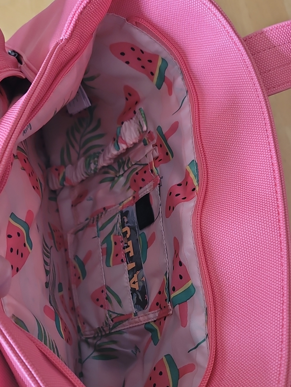 Lug Tempo Matte Luxe VL Tote Bag in Watermelon Icepop - Picture 7 of 8